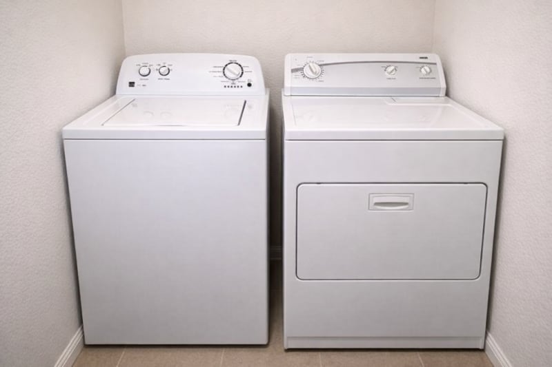 Building Photo - 1007 Cll De Oro