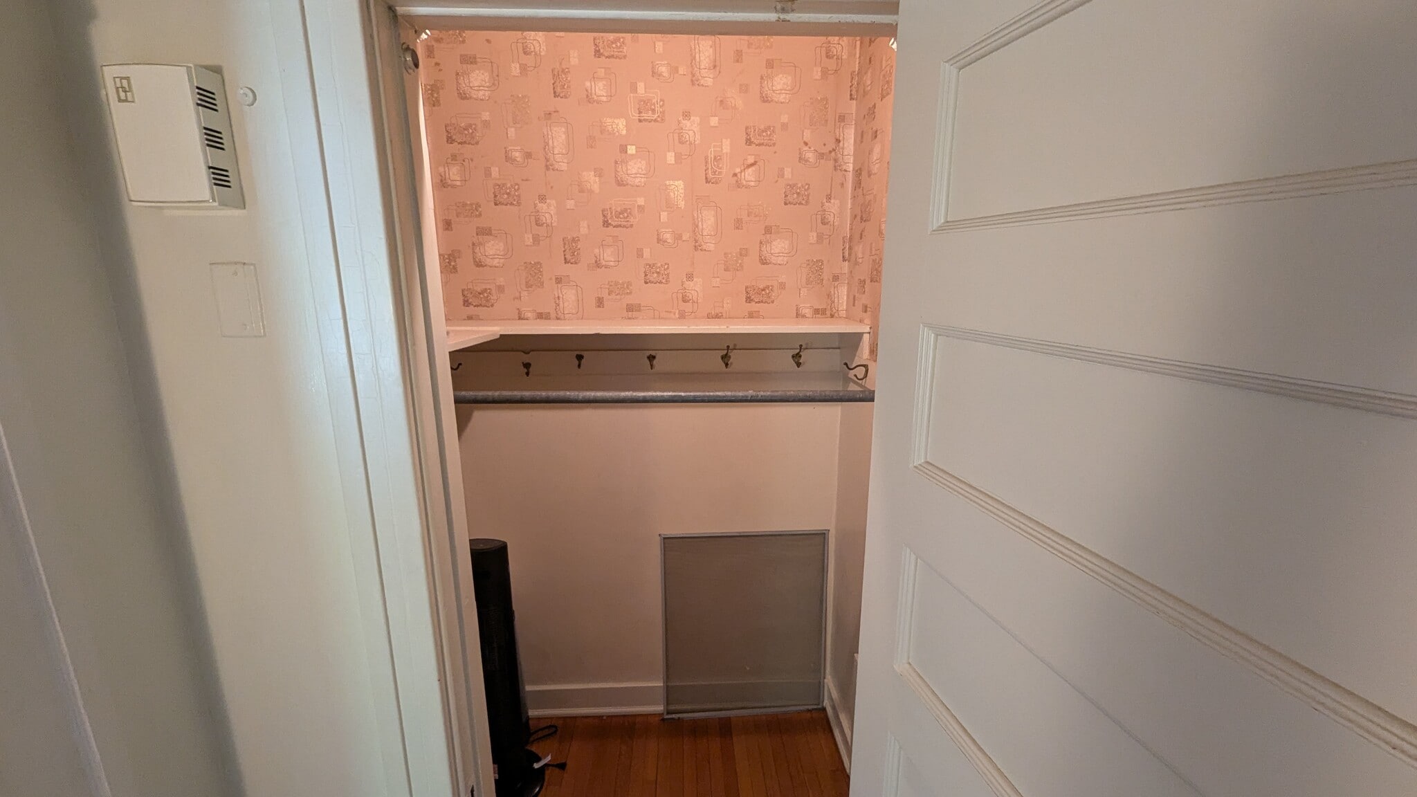 Building Photo - 2257 Scottwood Ave