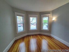 Building Photo - 159 Boston St