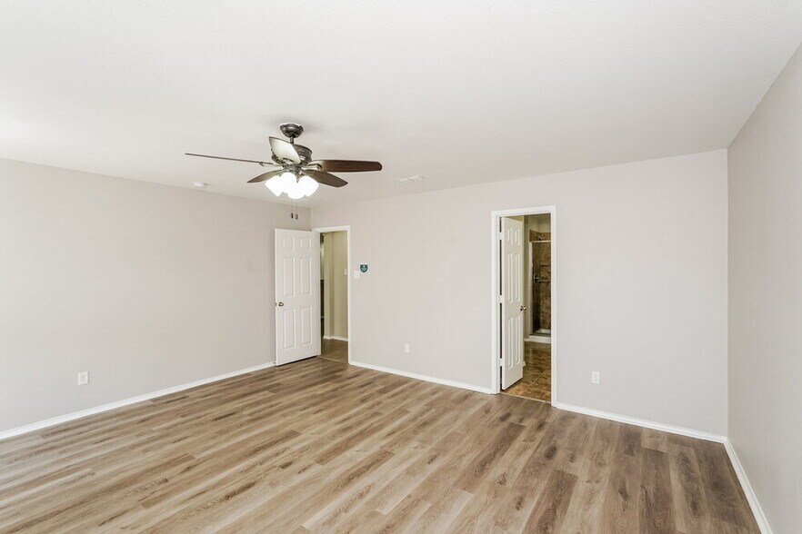 Building Photo - 5509 Northfield Dr