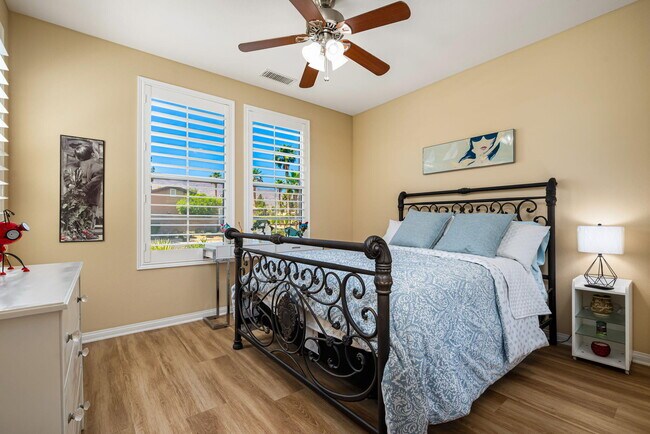 Building Photo - 60268 Sweetshade Ln