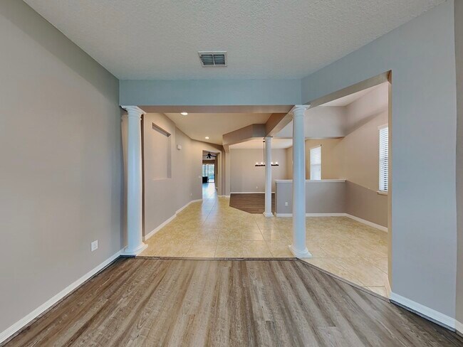 Building Photo - 2131 Lacosta Pl