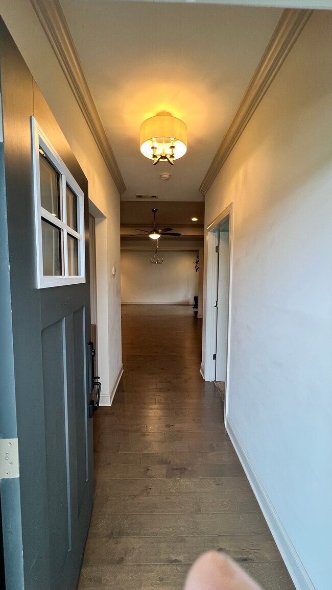 Building Photo - 847 Wellstone Dr
