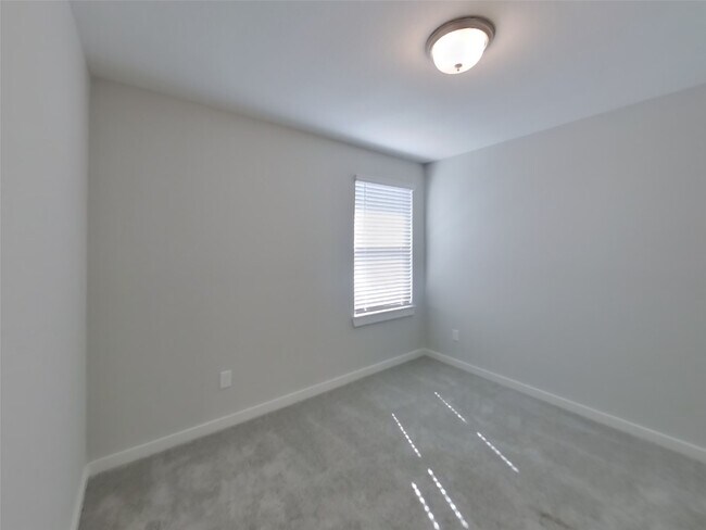 Building Photo - 2422 Cohorn Trl