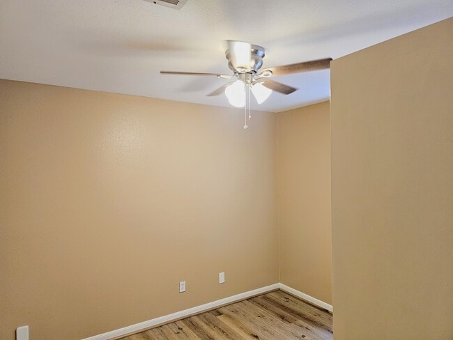 Building Photo - 2327 Shadbury Ct