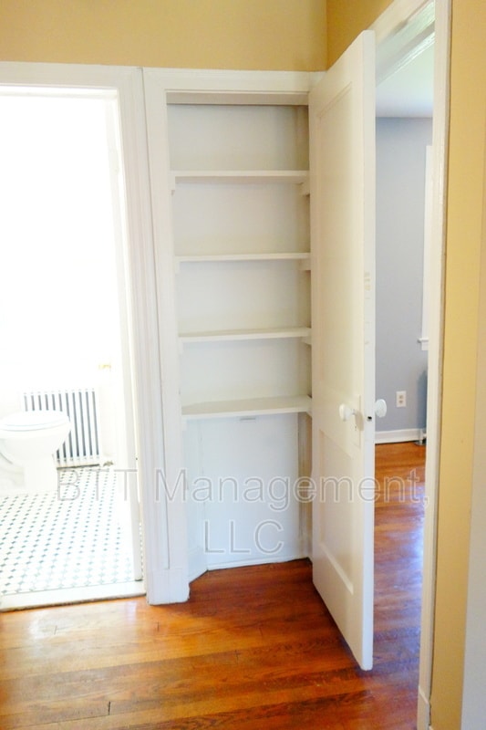 Building Photo - 8400 Greenwood Ave