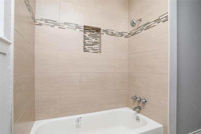 Building Photo - 2703 Heritage Colony Dr