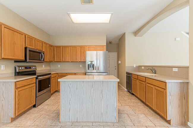 Building Photo - 13607 Auburn Oaks