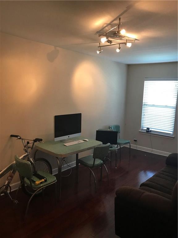 Building Photo - 2020 S Congress Ave