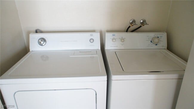 Building Photo - 5047 Spencer St