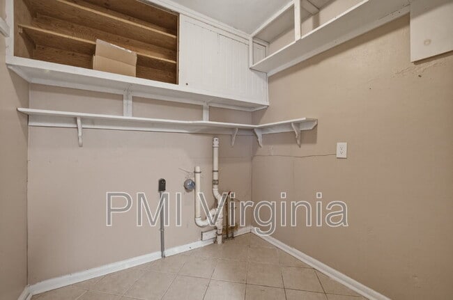 Building Photo - 3119 Joseph Ave