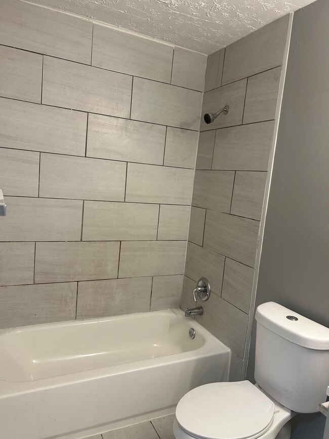 Building Photo - 2713 Evans Mill Dr