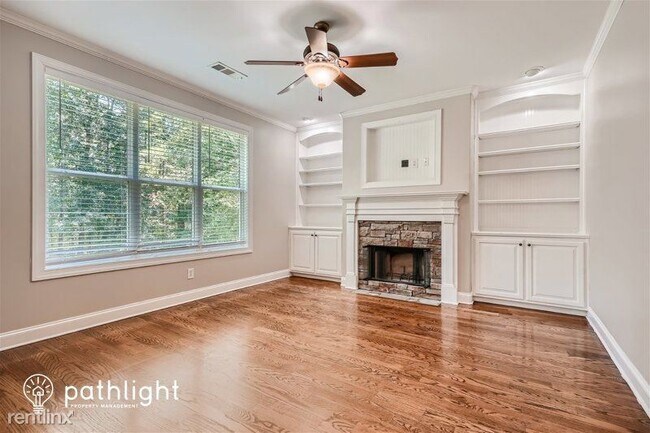 Building Photo - 6 br, 4 bath House - 102 Sandisfield Dr UNIT