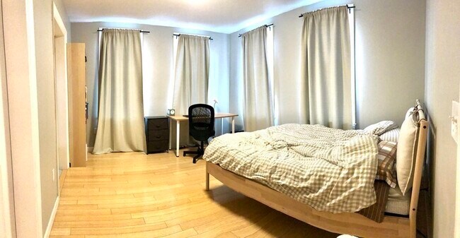 Building Photo - 163 Chestnut Hill Ave