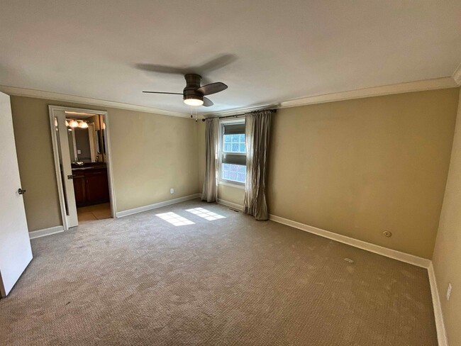 Building Photo - 7446 S Hudson Way