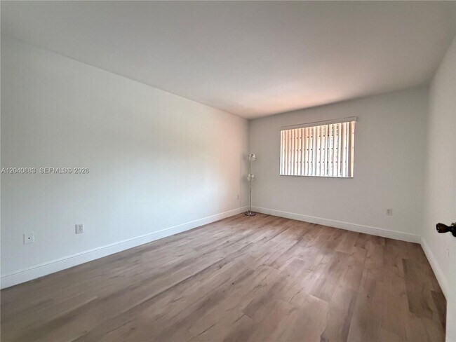 Building Photo - 7245 NW 173rd Dr