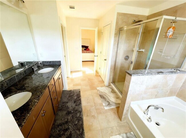 Building Photo - 602 Lofty Ln