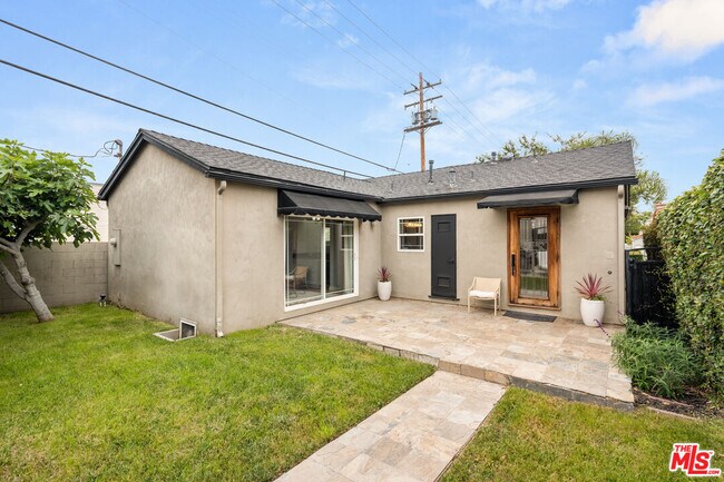 Building Photo - 419 S Almont Dr