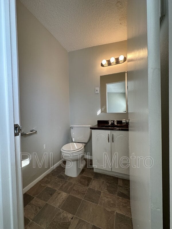 Building Photo - 8439 Alder Ave