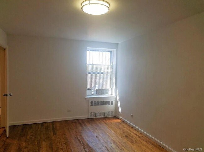 Building Photo - 2640 Marion Ave