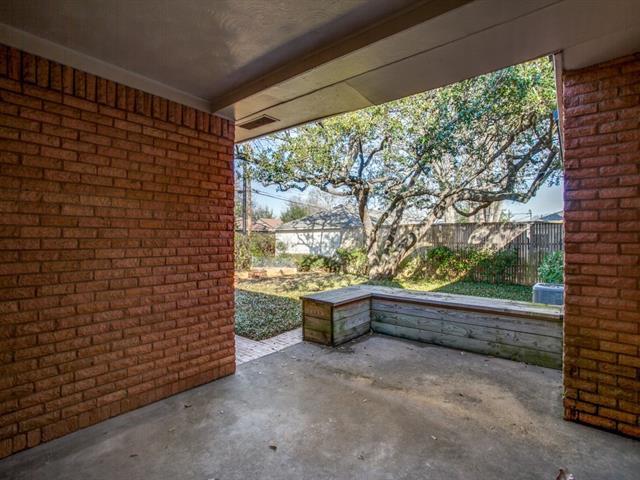 Building Photo - 6327 Town Hill Ln