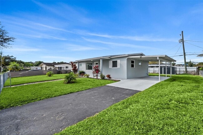 Building Photo - 13710 Harrison St