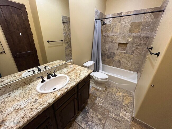 Building Photo - 5415 E Hallihan Dr
