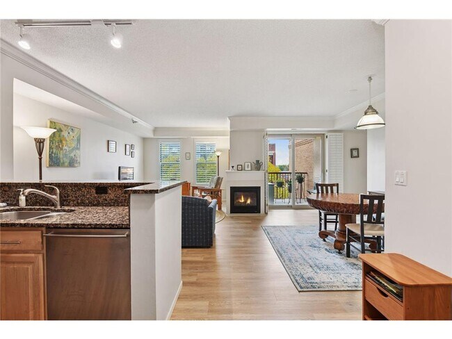 Building Photo - 675 N 1st St