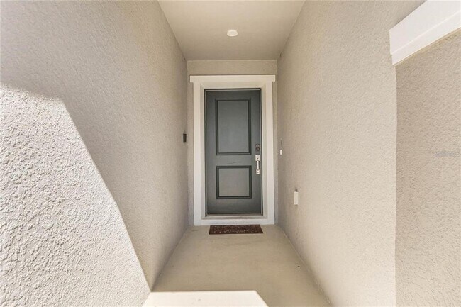 Building Photo - 495 Overpool Ave