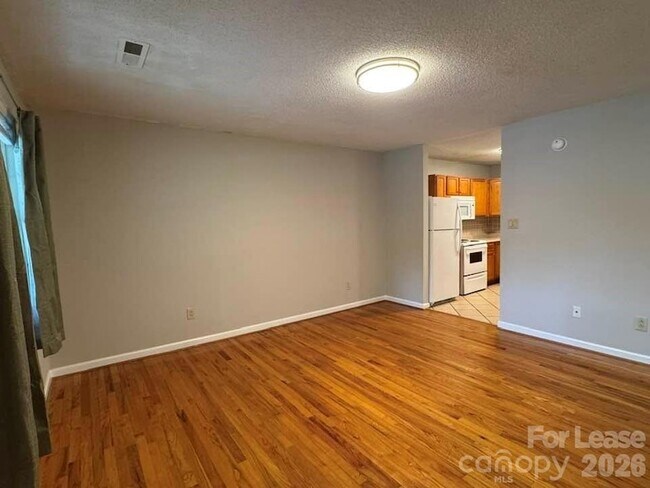 Building Photo - 411 Ludwick Ave
