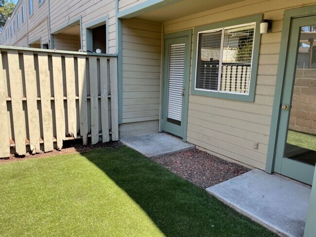 Building Photo - Desirable Pine Creek Condo by CAL POLY, 2 bedroom, 2 Bath + Den and Loft