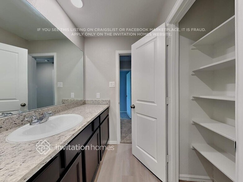 Building Photo - 18718 Charter Elm Dr