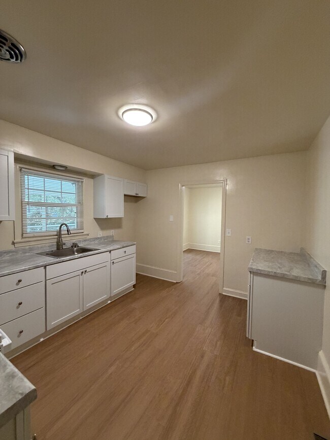 Building Photo - 1221 Taney Ave