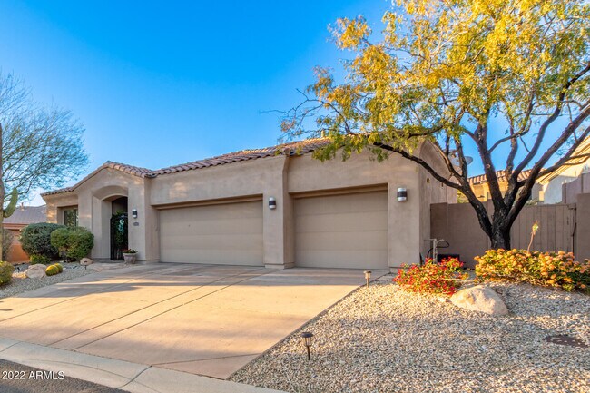 Building Photo - 10602 E Blanche Dr