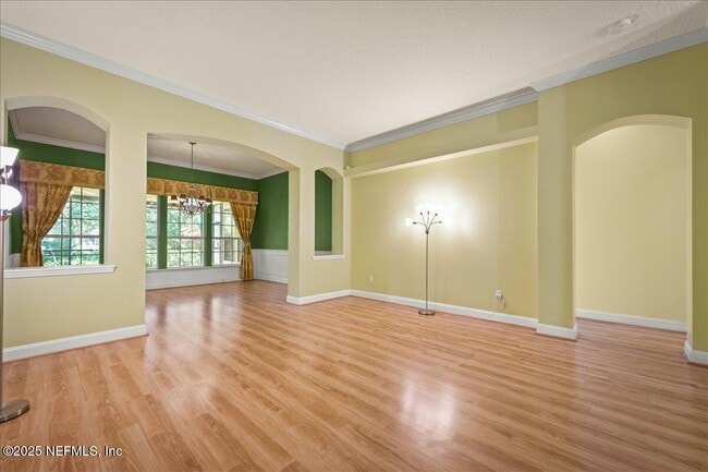 Building Photo - 1028 Meadow View Ln