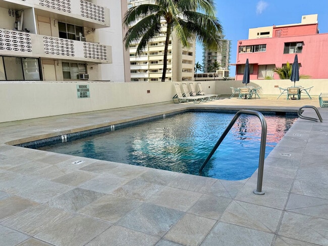 Building Photo - 2440 Kuhio Avenue-SI ID1564193P