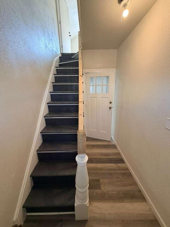 Building Photo - 653A W Bruce St - ?? EKO Homes | 2Bed, 1bath