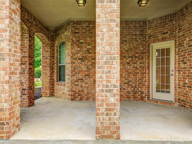 Building Photo - 1041 Crystal Lake Dr