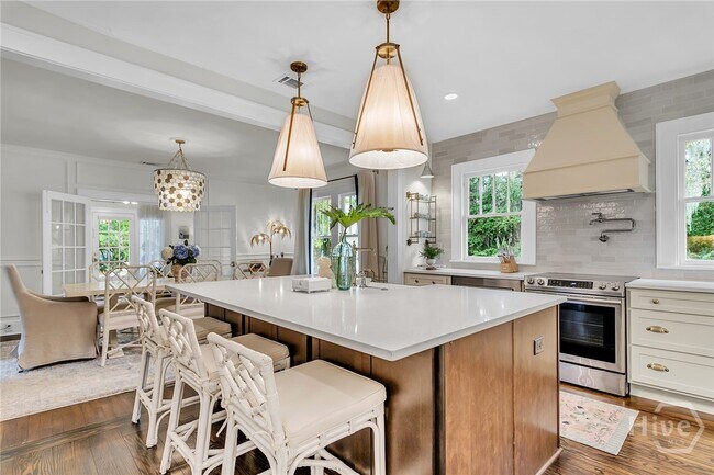 Building Photo - 1108 Bonaventure Rd