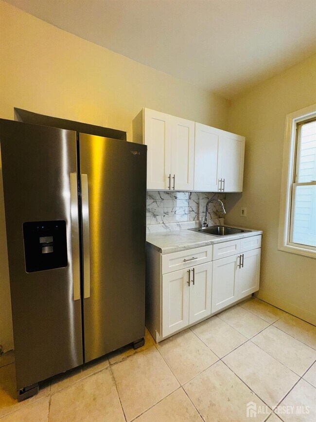 Building Photo - 489 S 17th St