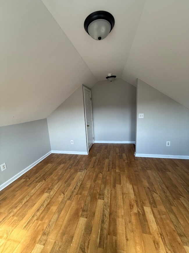 Building Photo - 843 Lanvale St