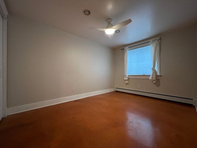 Building Photo - AMAZING LOCATION 2 Bed 1 Bath Condo of West Pearl In Boulder