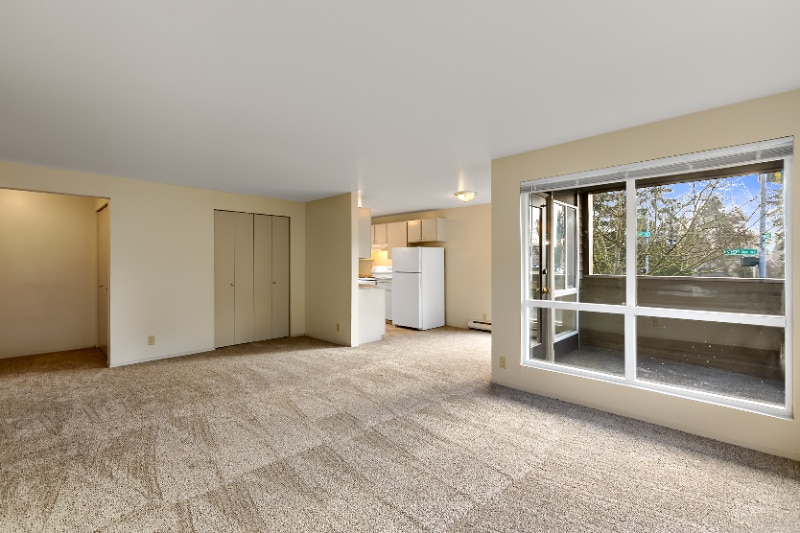 Building Photo - 12520 Roosevelt Way NE