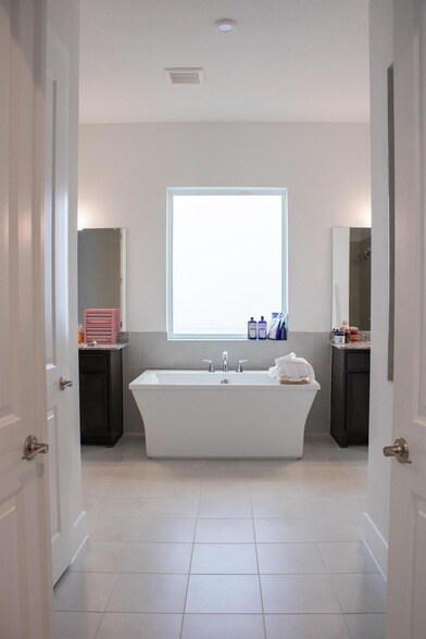 Building Photo - 1709 Novara Trl