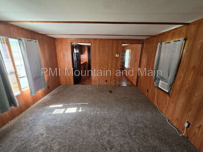 Building Photo - 5 Misty Mountain Way