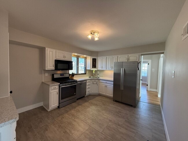 Building Photo - Ranch Home in Lindbergh School District