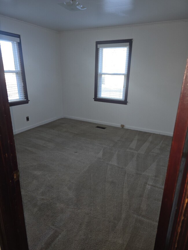 Building Photo - 3422 Shenandoah Dr