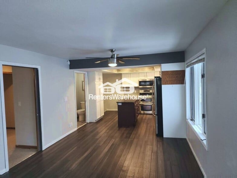 Building Photo - 765 US-63