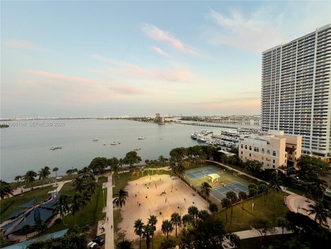 Building Photo - 488 NE 18th St