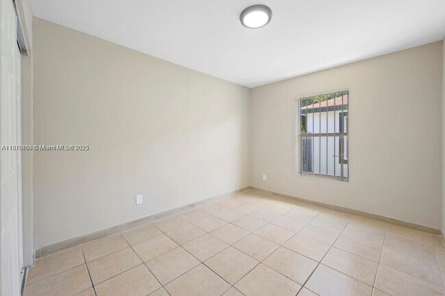 Building Photo - 142 NW 69th St